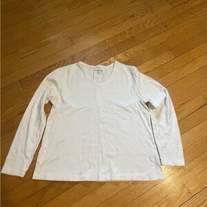 Croft & Barrow white V-Neck Top